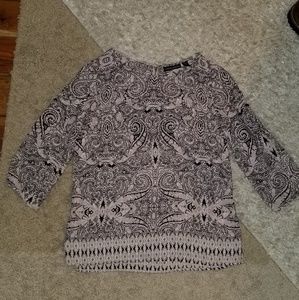 Light pink and black top